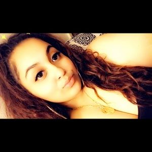 Meet your Posher, Kamile